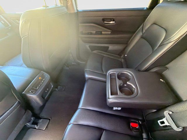 Used 2023 Nissan Pathfinder SL AWD/4WD image 20