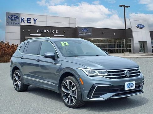 Used 2022 Volkswagen Tiguan SEL R-Line AWD/4WD image 3