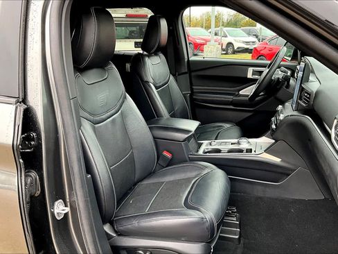 Used 2020 Ford Explorer ST w/ Premium Technology Package image 8