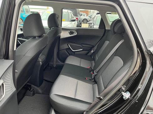 Used 2025 Kia Soul LX w/ LX Technology Package FWD image 27
