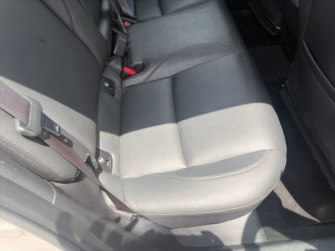 Used 2024 MAZDA MAZDA3 s FWD image 27