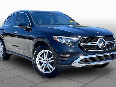 Used 2025 Mercedes-Benz GLC 300 image 3