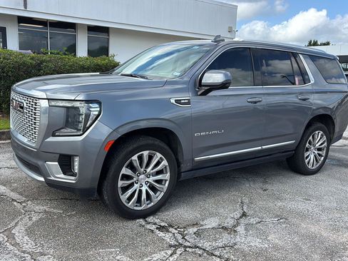 Used 2022 GMC Yukon Denali AWD/4WD image 3