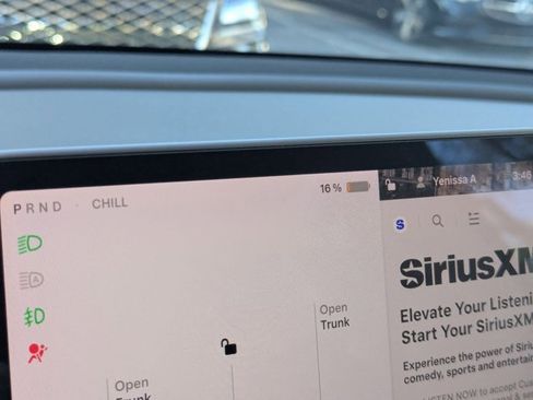 Used 2021 Tesla Model Y Long Range image 11