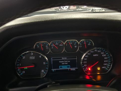 Used 2018 Chevrolet Silverado 1500 LT AWD/4WD image 5