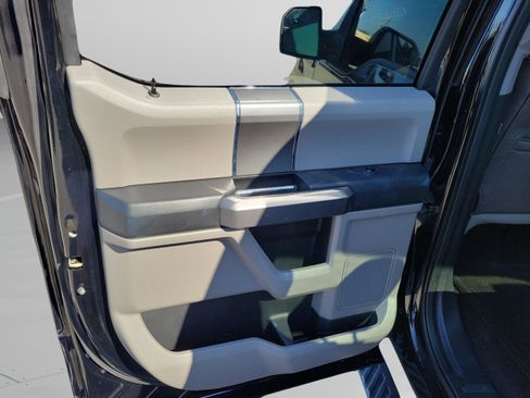 Used 2016 Ford F150 XLT w/ Equipment Group 301A Mid image 25