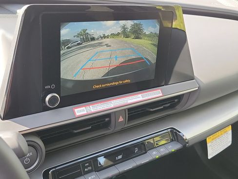New 2026 Toyota Prius LE FWD image 15