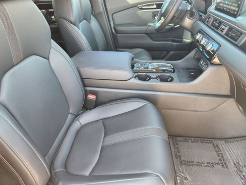 Certified 2025 Honda Pilot EX-L image 14