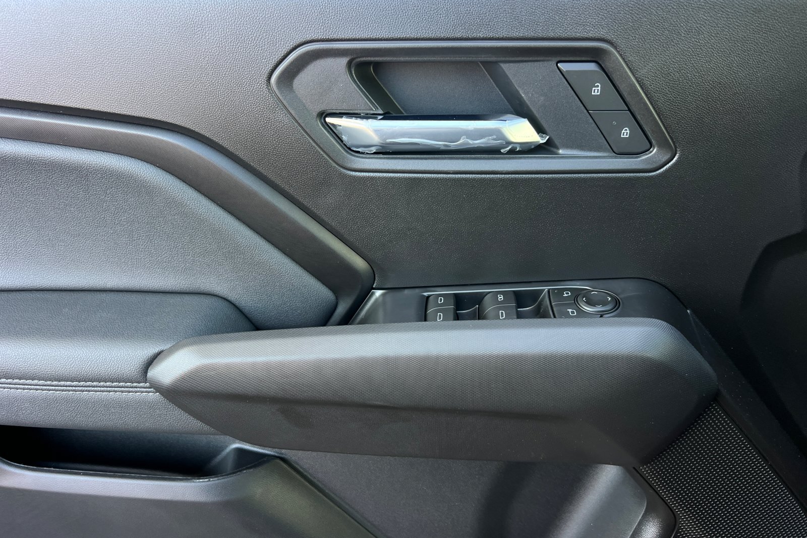New 2026 GMC Canyon Elevation RWD image 9
