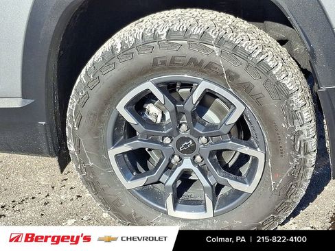 New 2026 Chevrolet Equinox ACTIV w/ LPO, Floor Liner Package AWD/4WD image 5
