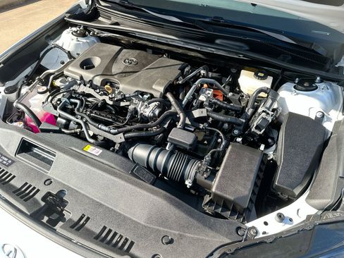 Used 2025 Toyota Camry SE image 23