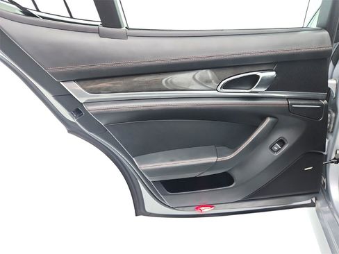 Used 2015 Porsche Panamera GTS image 23