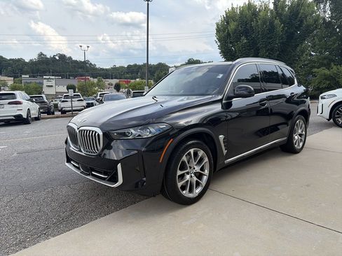 Used 2024 BMW X5 xDrive40i w/ Premium Package AWD/4WD image 4