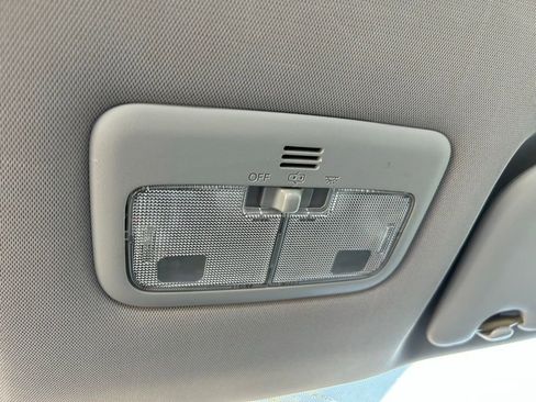 Used 2016 Toyota Corolla LE FWD image 28