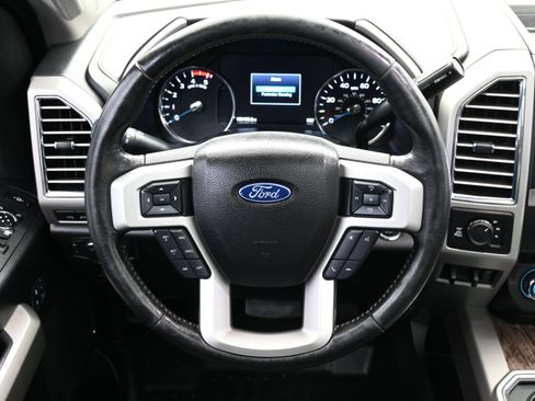 Used 2017 Ford F250 Lariat w/ Lariat Ultimate Package AWD/4WD image 15