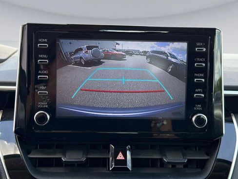 Used 2020 Toyota Corolla LE FWD image 21
