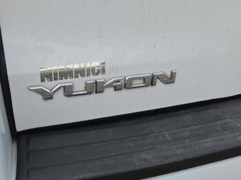 Used 2015 GMC Yukon SLE RWD image 30