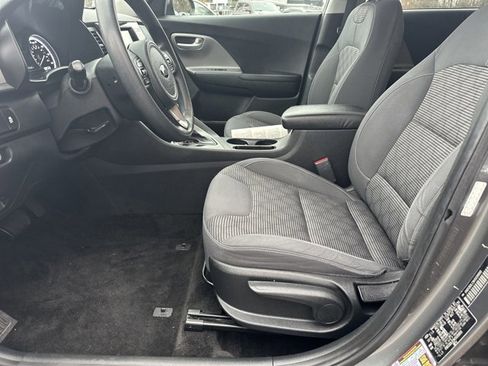 Used 2017 Kia Niro LX image 10