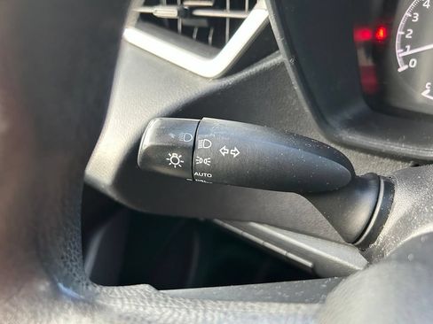 Used 2021 Toyota Corolla LE FWD image 22
