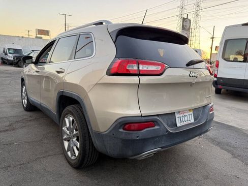 Used 2015 Jeep Cherokee Limited w/ Luxury Group image 4