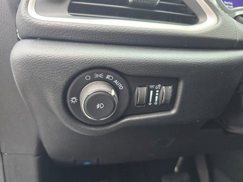 New 2026 Chrysler Pacifica Select image 26