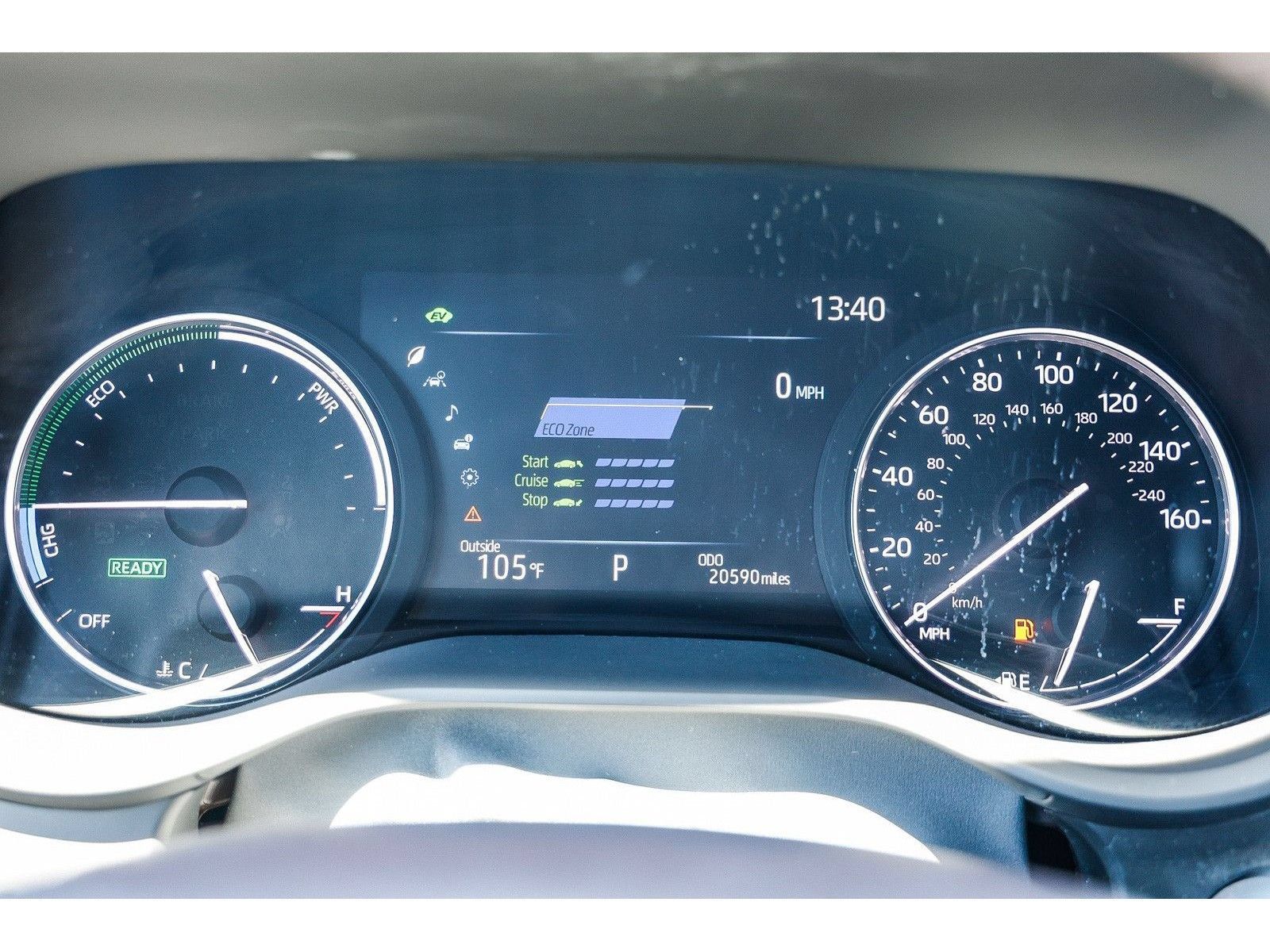 Used 2024 Toyota Sienna Platinum FWD image 23