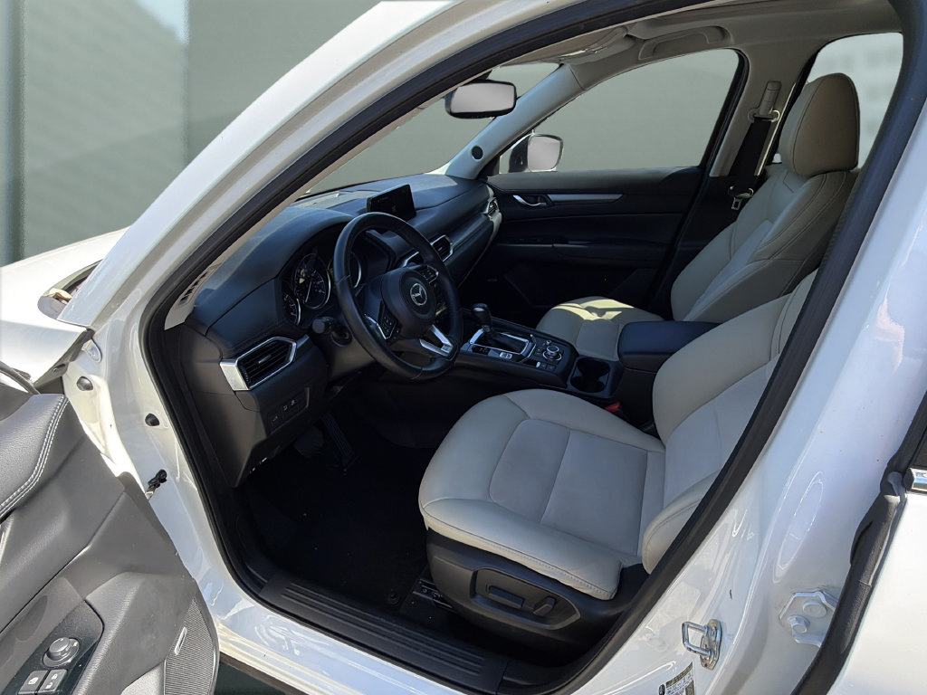 Used 2018 MAZDA CX-5 Touring w/ Preferred Equipment Package FWD image 9