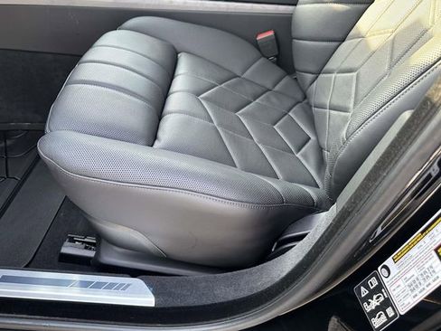 Used 2026 BMW 740i xDrive image 26