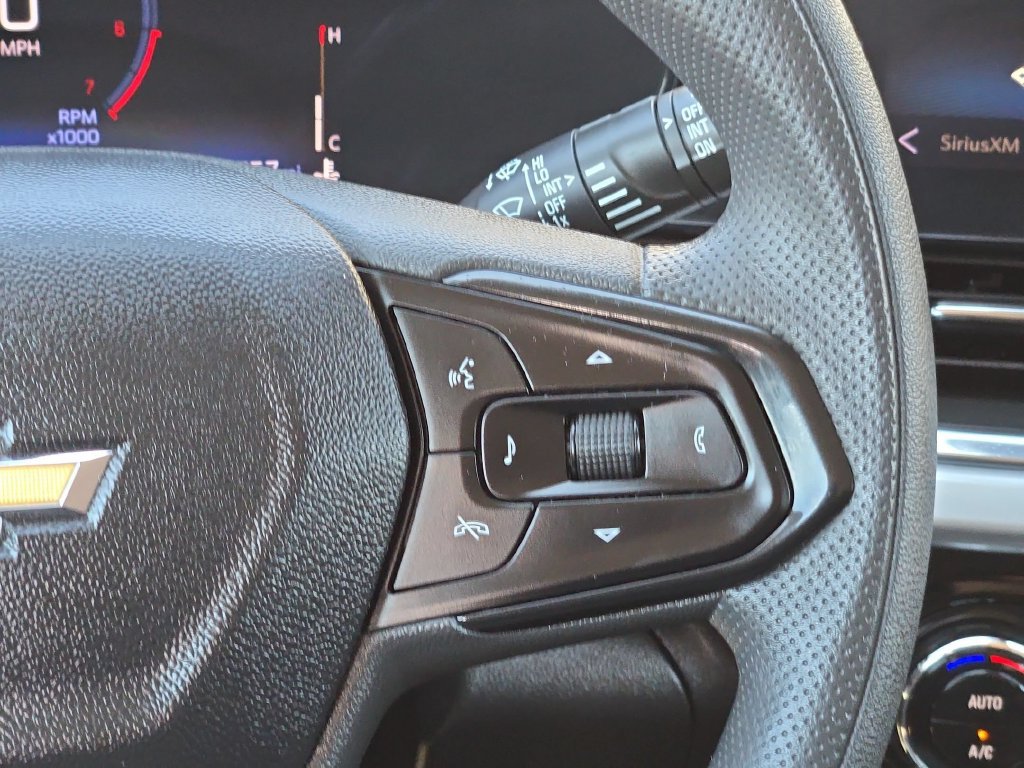 Used 2026 Chevrolet Trax LT FWD image 24