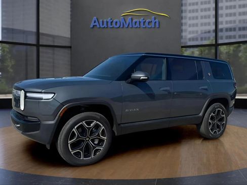 Used 2025 Rivian R1S Adventure AWD/4WD image 5