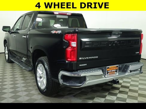 Used 2020 Chevrolet Silverado 1500 LTZ w/ LTZ Premium Package image 13