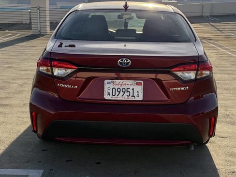 Used 2022 Toyota Corolla LE image 6