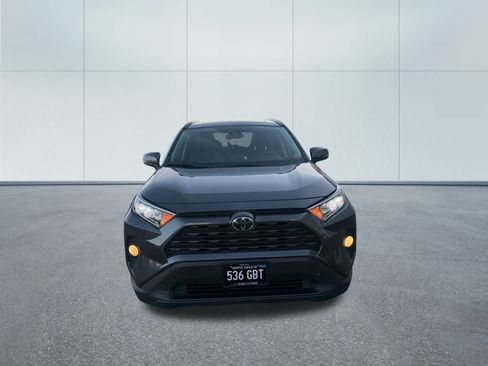 Used 2019 Toyota RAV4 XLE image 2