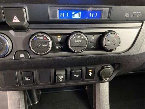 Used 2023 Toyota Tacoma TRD Off-Road image 21