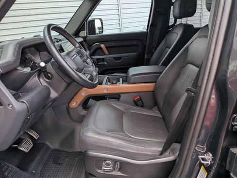 Used 2023 Land Rover Defender 130 X image 22