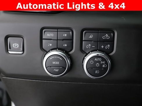 Used 2025 GMC Sierra 2500 AT4 w/ AT4 Premium Plus Package image 21