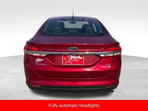 Used 2018 Ford Fusion SE image 11