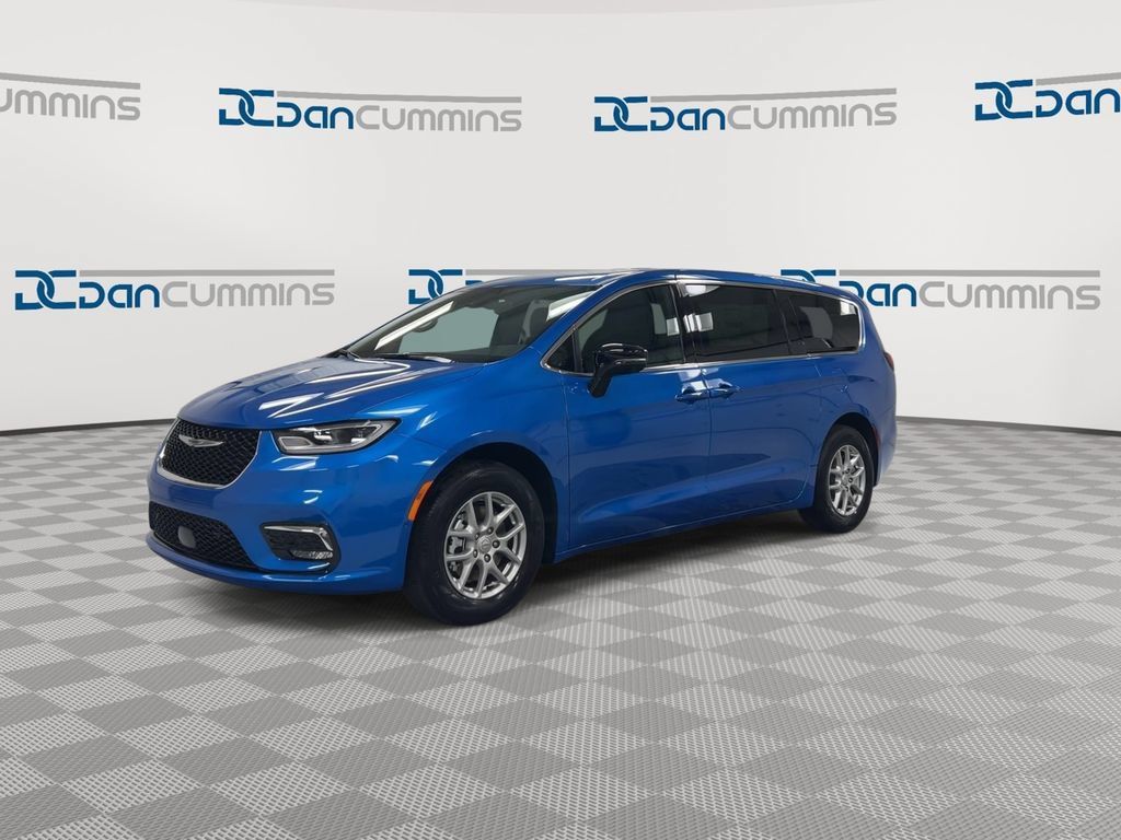 New 2026 Chrysler Pacifica Select FWD image 4