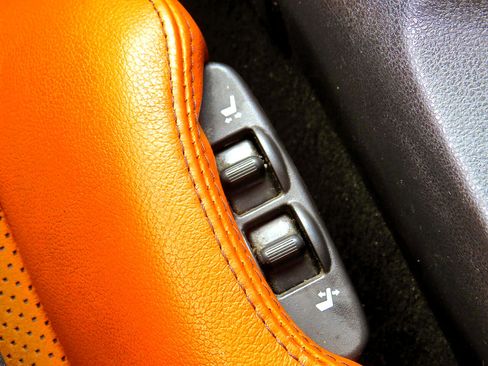 Used 2016 Nissan 370Z Touring image 28