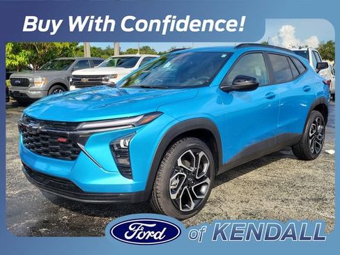 Used 2025 Chevrolet Trax RS w/ Driver Confidence Package FWD image 1