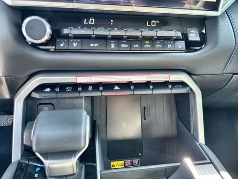 New 2025 Toyota Tundra Platinum AWD/4WD image 27