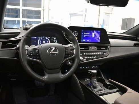 Used 2024 Lexus ES 350 image 25