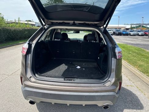 Used 2019 Ford Edge SEL w/ Equipment Group 201A FWD image 10