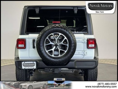 Used 2024 Jeep Wrangler Unlimited Sport AWD/4WD image 7