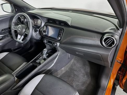 Used 2021 Nissan Kicks SR w/ SR Premium Package FWD image 30