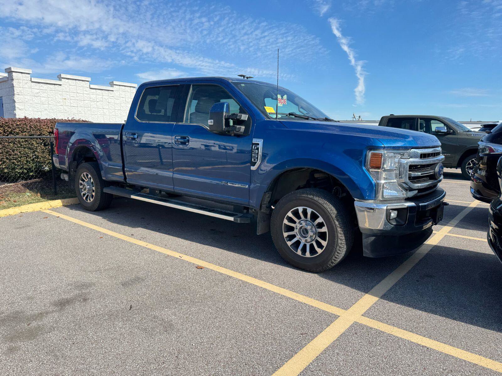 Used 2022 Ford F350 Lariat w/ Lariat Ultimate Package AWD/4WD image 3