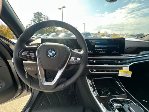 New 2026 BMW X5 xDrive50e w/ Climate Comfort Package AWD/4WD image 13