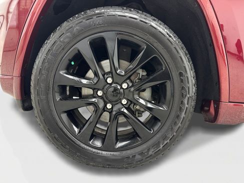 Used 2019 Jeep Grand Cherokee Altitude RWD image 47