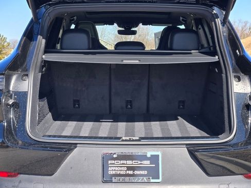 Certified 2025 Porsche Cayenne image 16