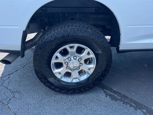 Used 2024 RAM 2500 Laramie AWD/4WD image 37